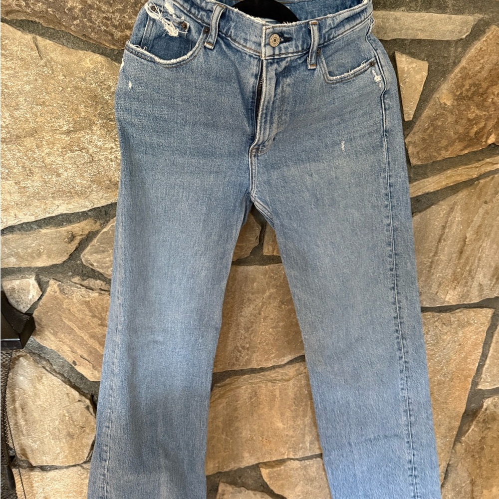 Abercrombie & Fitch Light Blue High Rise 90’s relaxed jeans